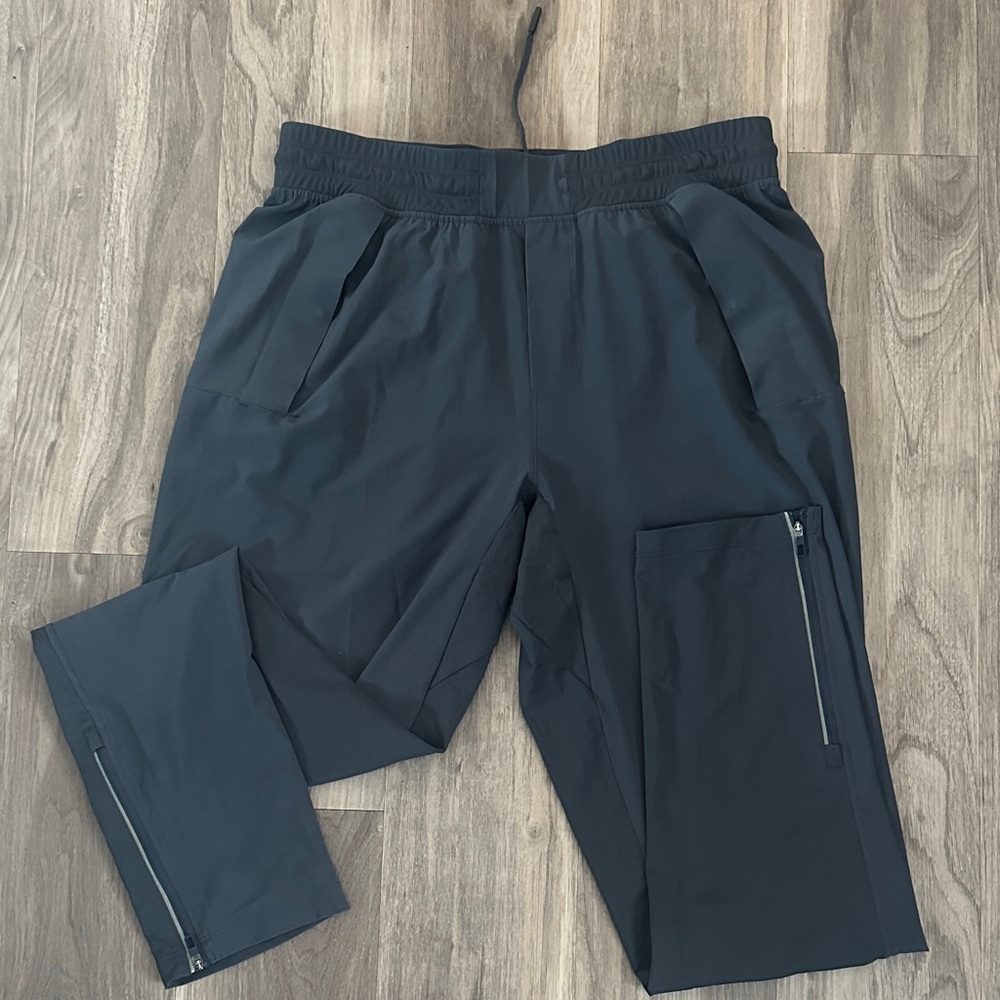 Men’s Black LuluLemon running pants